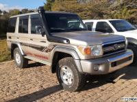 TOYOTA LAND CRUISER LX 76