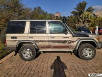 TOYOTA LAND CRUISER LX 76